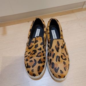 Steve madden leopard print slip on